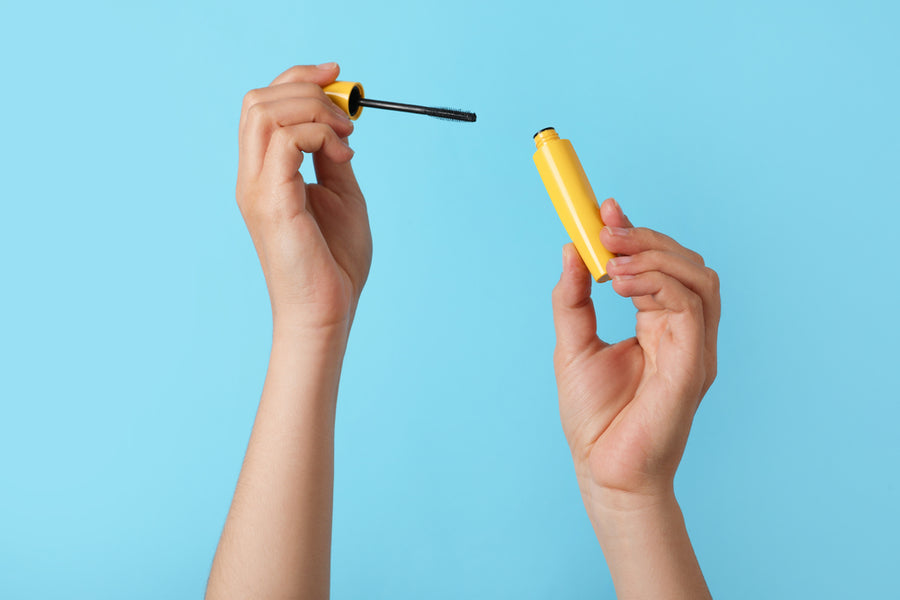 Mascara that makes eyelashes grow, but how does it work?