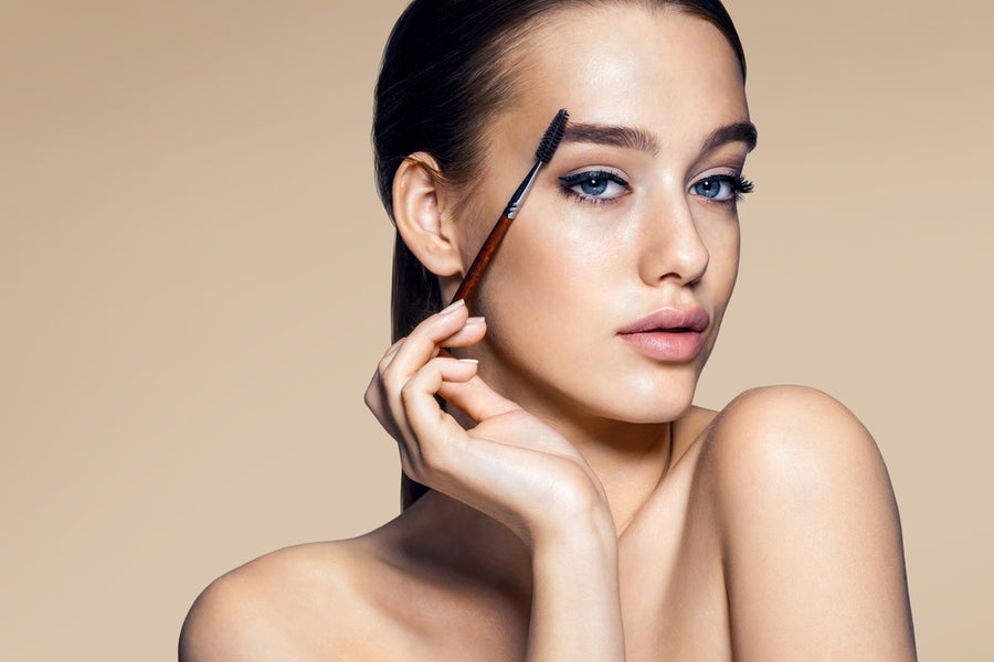 How to use eyebrow mascara? 