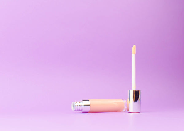 Woraus besteht Lipgloss?