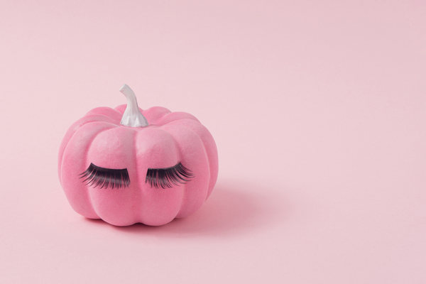 Beauty tips: applying lash serum correctly