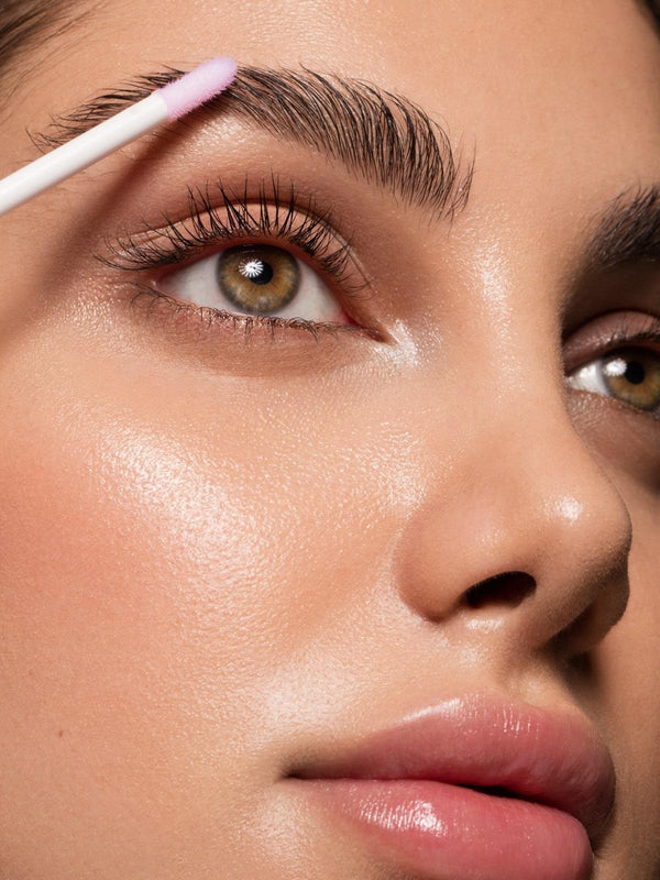 TRÍO PESTAÑAS, CEJAS, CABELLO